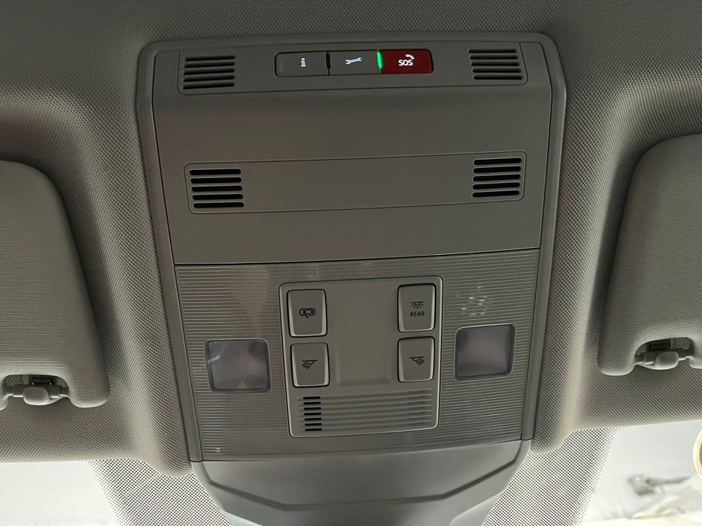 Used 2023 Volkswagen Jetta S image 9