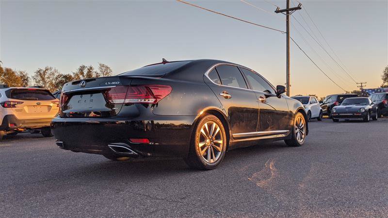 Used 2013 Lexus LS 460 AWD w/ Comfort Pkg image 10