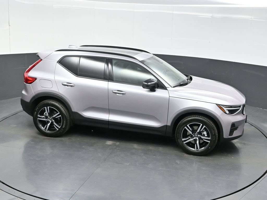 New 2026 Volvo XC40 B5 Core w/ Protection Package Premier AWD/4WD image 32