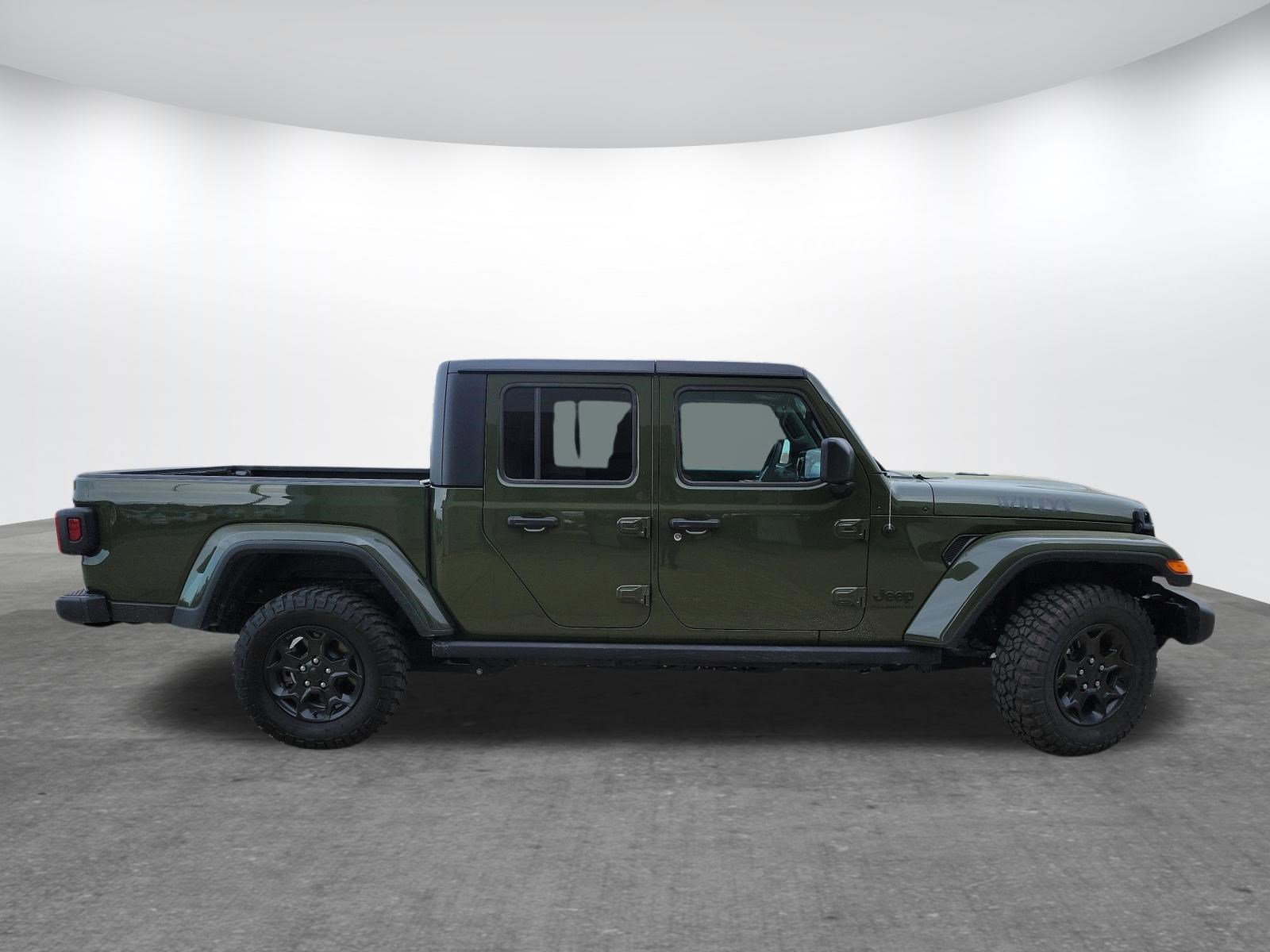 Used 2023 Jeep Gladiator Willys image 4
