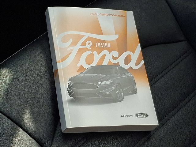 Used 2018 Ford Fusion SE w/ Fusion SE Technology Package FWD image 28