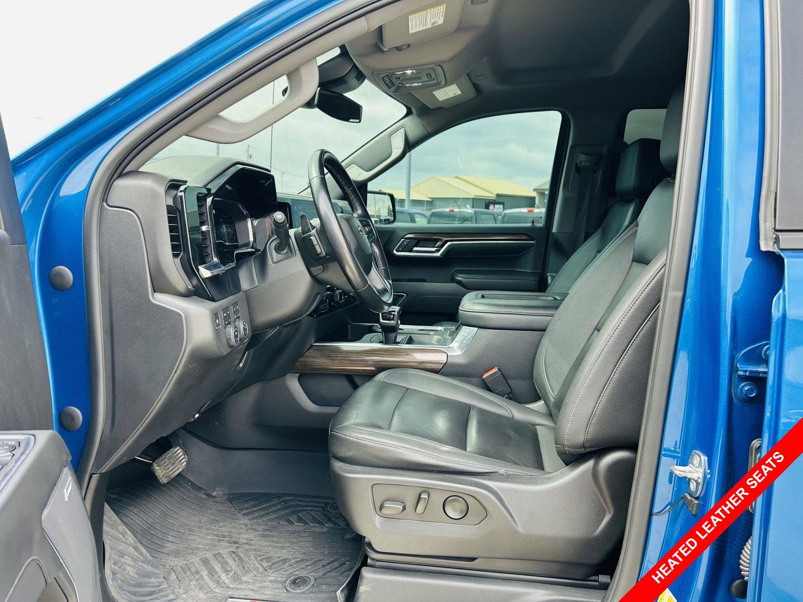 Used 2022 Chevrolet Silverado 1500 LT Trail Boss w/ LT Trail Boss Premium Package image 3