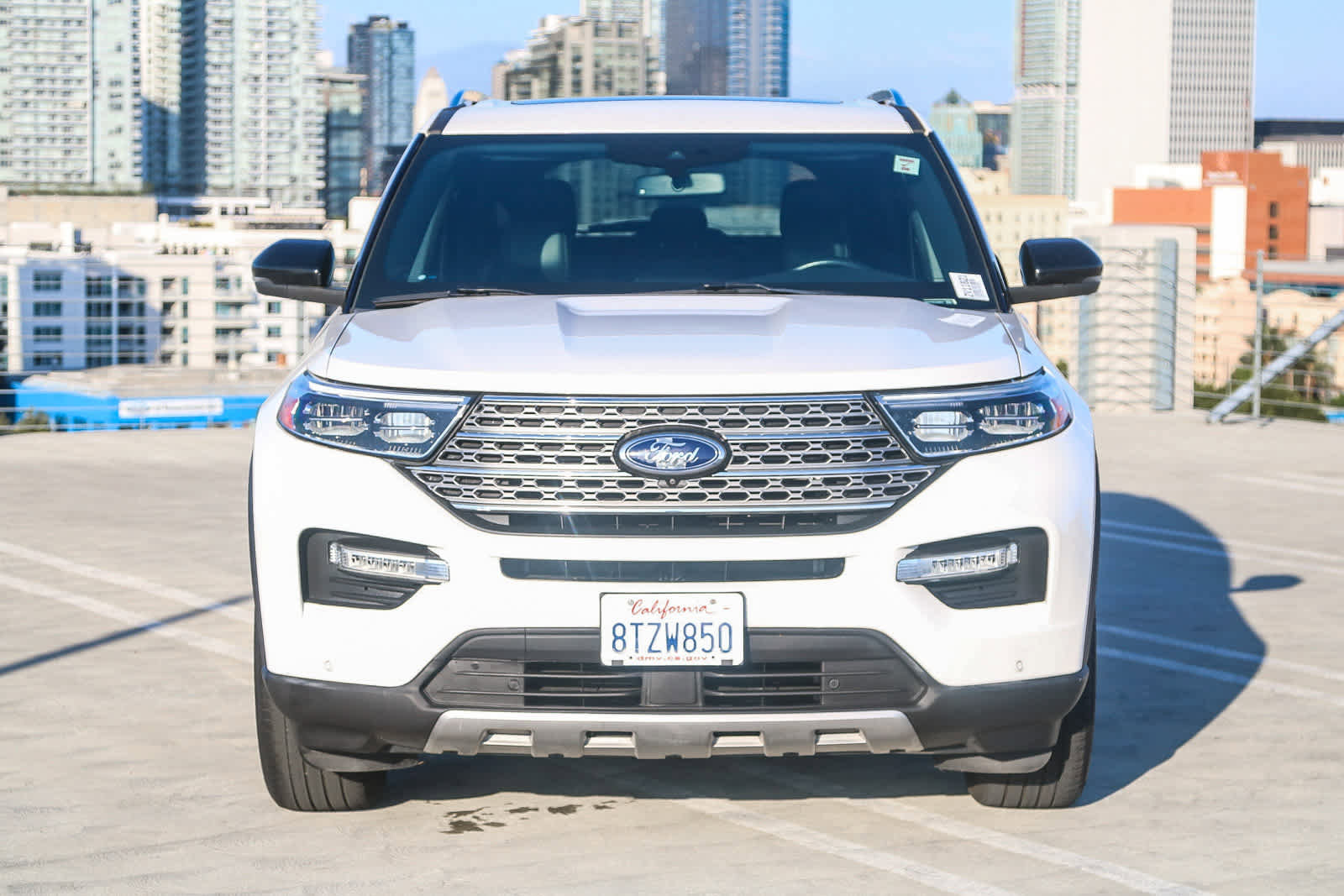 Used 2020 Ford Explorer Limited w/ Class III Trailer Tow Package image 2