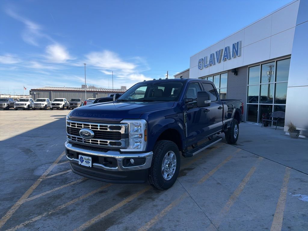 New 2026 Ford F350 XLT w/ FX4 Off-Road Package image 3