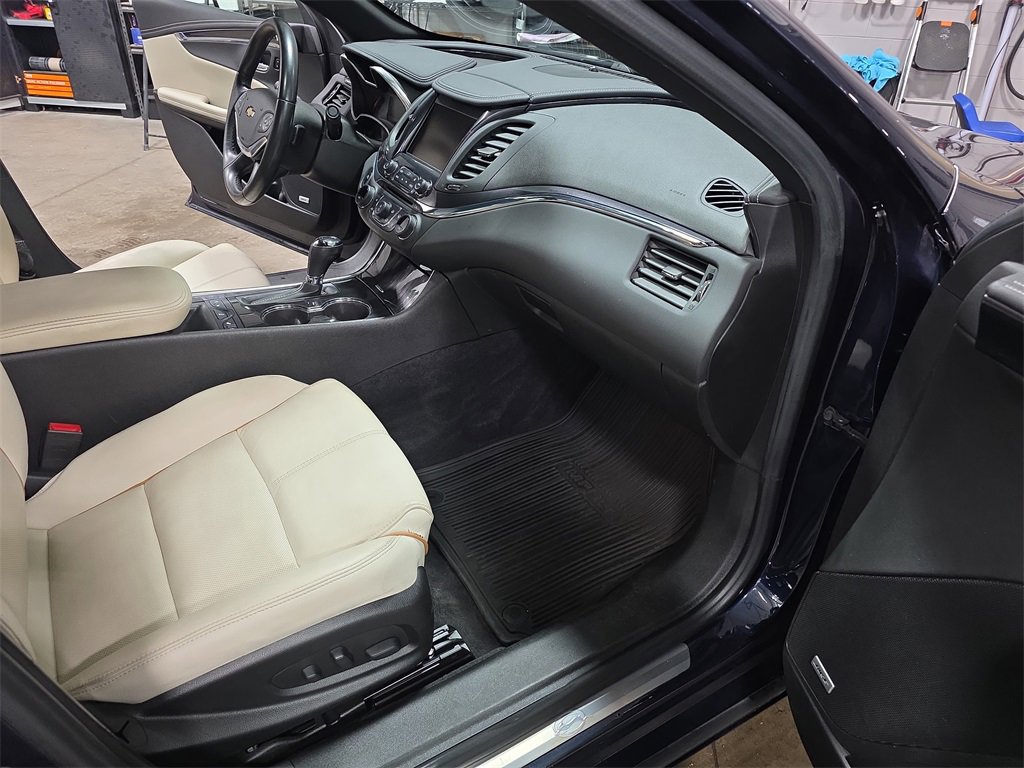 Used 2018 Chevrolet Impala Premier w/ Premier Convenience Package image 10