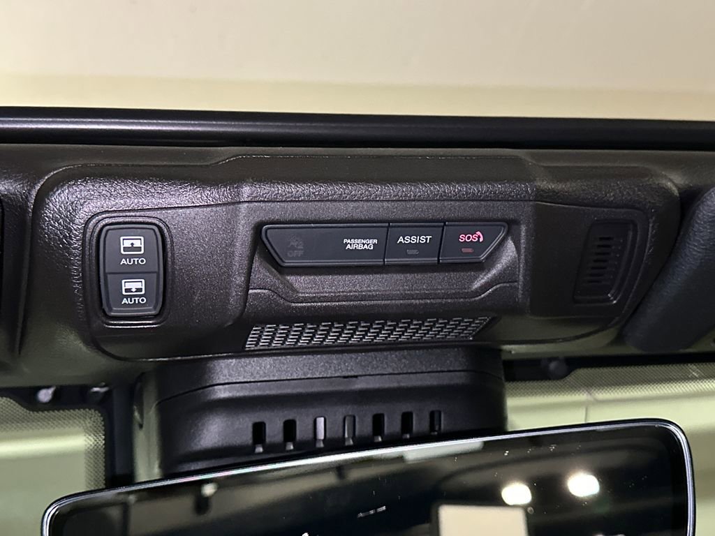 Used 2025 Jeep Wrangler Rubicon w/ Safety Group image 36