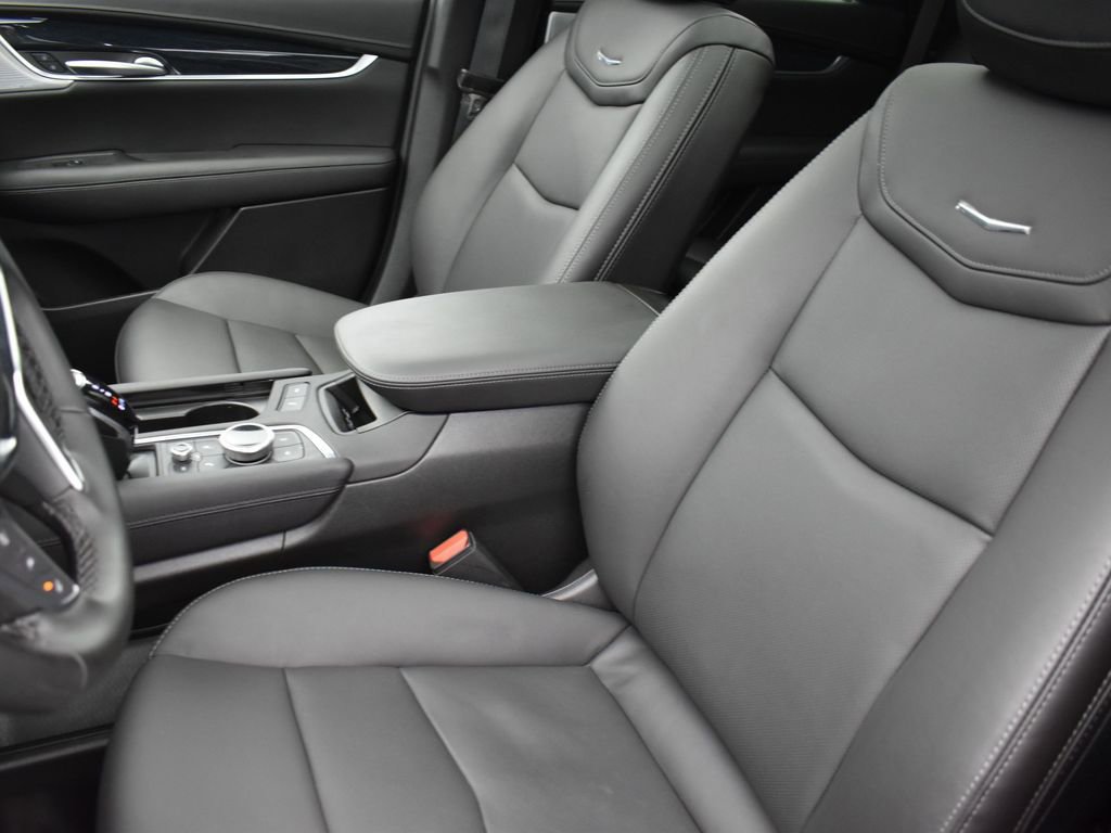 New 2026 Cadillac XT5 Premium Luxury w/ Driver Assist Package image 13
