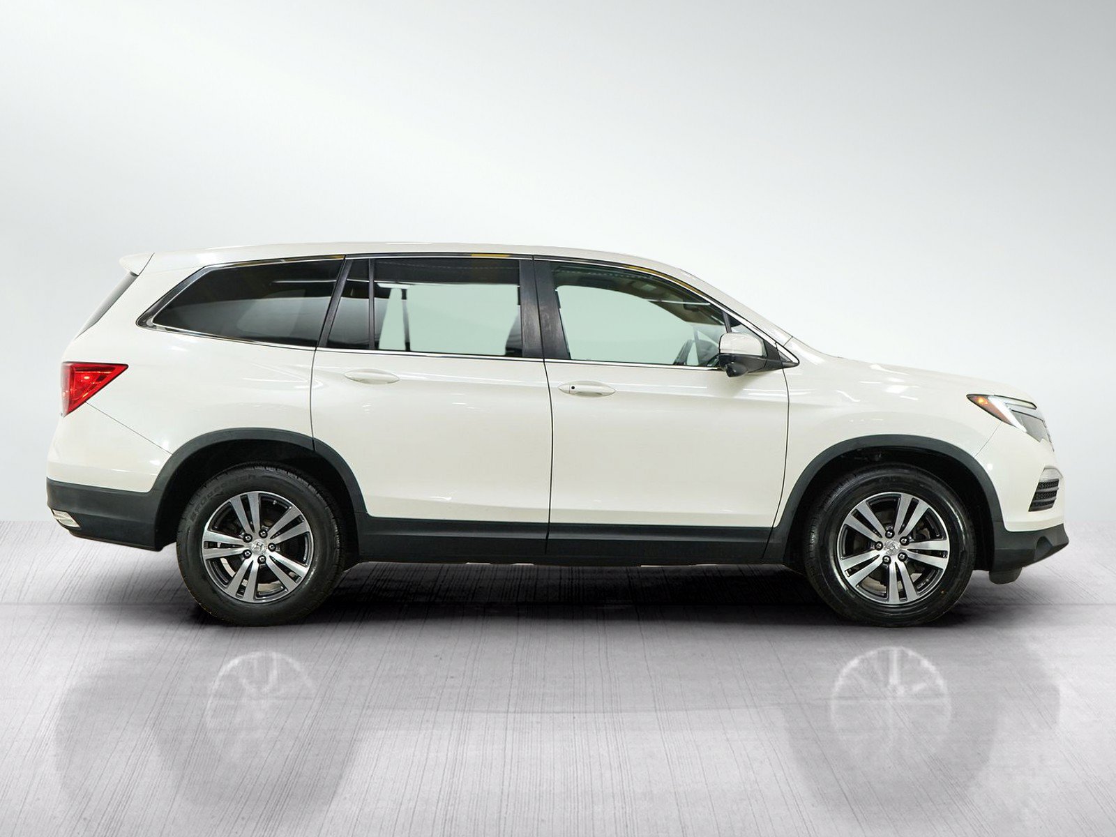 Used 2017 Honda Pilot EX-L image 6