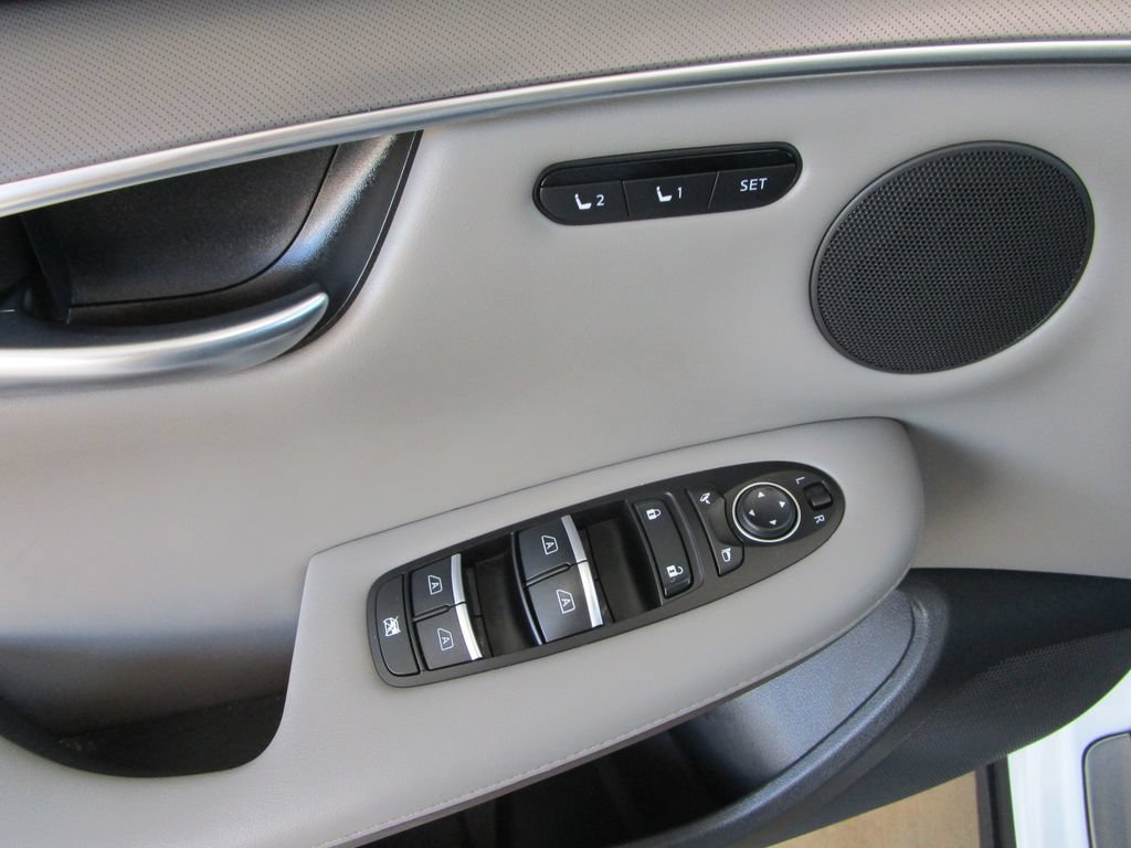Used 2023 INFINITI QX50 Luxe w/ Cargo Package FWD image 28
