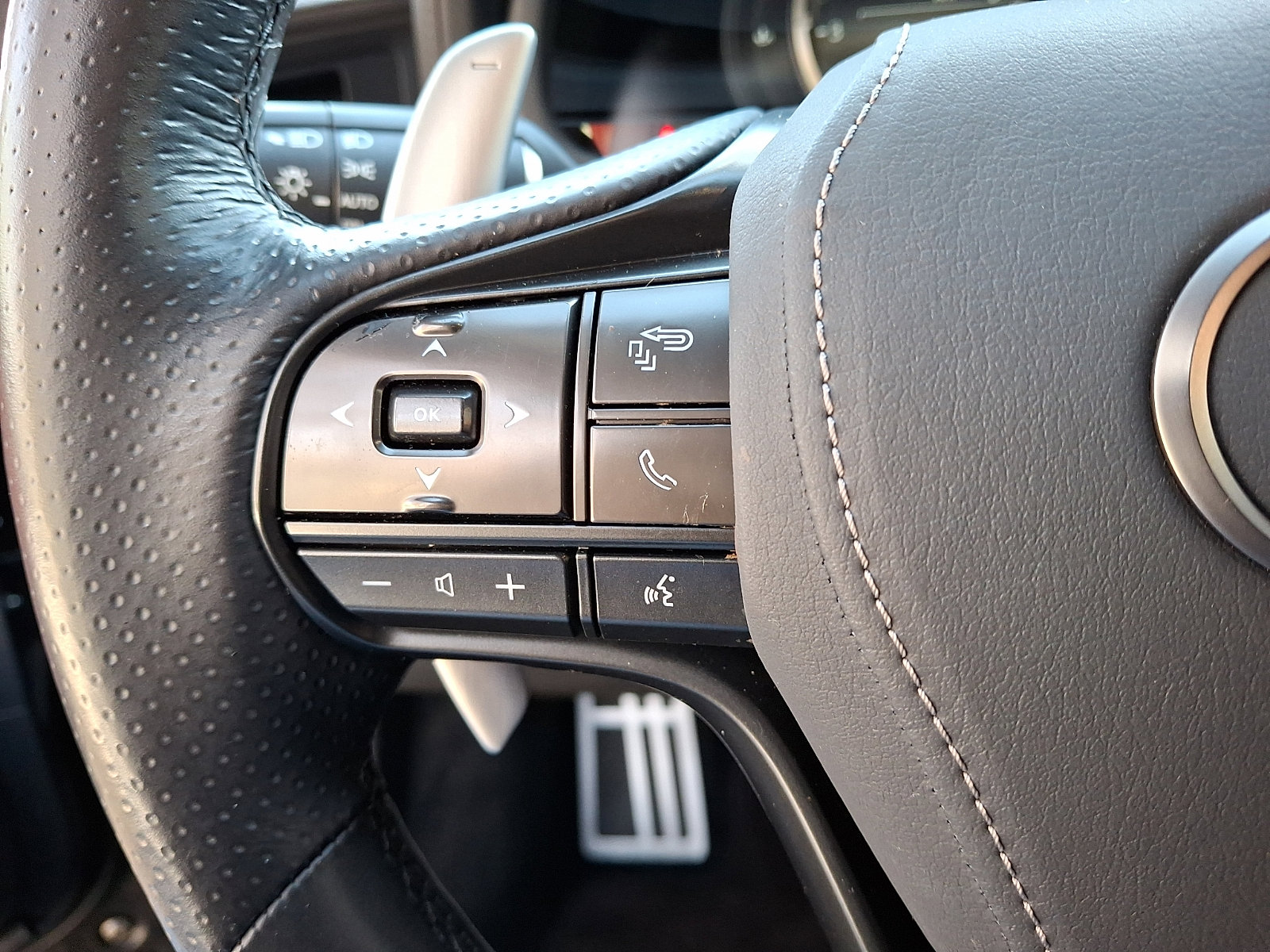 Certified 2023 Lexus LC 500 Coupe w/ Performance Package image 21