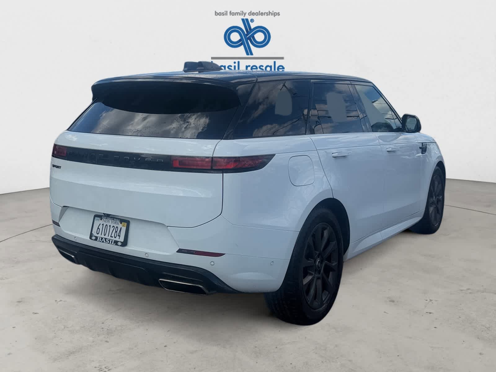 Used 2024 Land Rover Range Rover Sport Dynamic SE AWD/4WD image 10