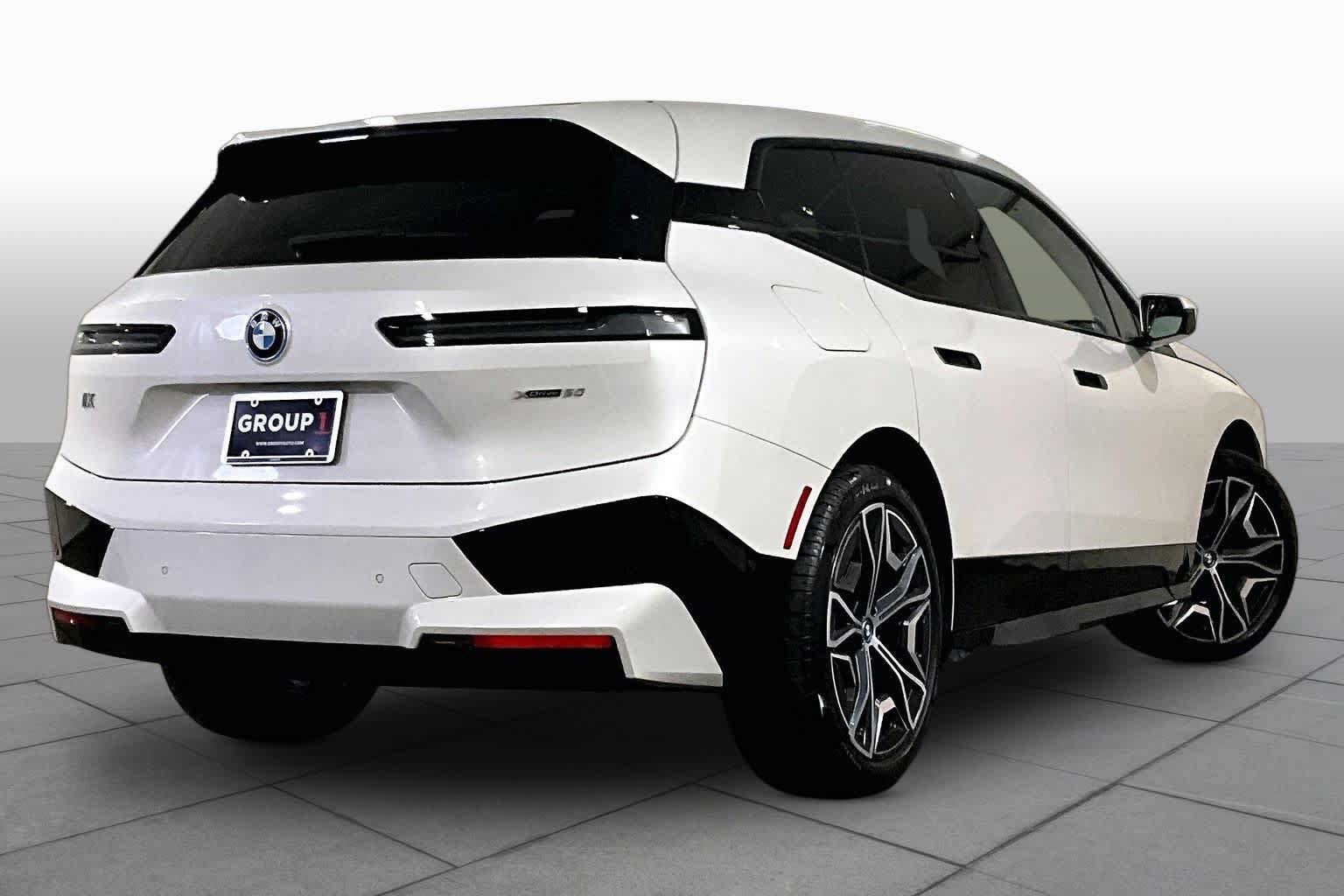 Certified 2025 BMW iX xDrive50 AWD/4WD image 12