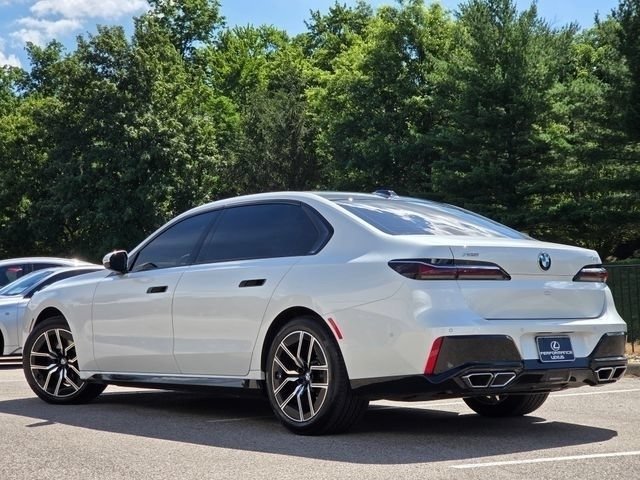 Used 2025 BMW 760i xDrive w/ Executive Package AWD/4WD image 24
