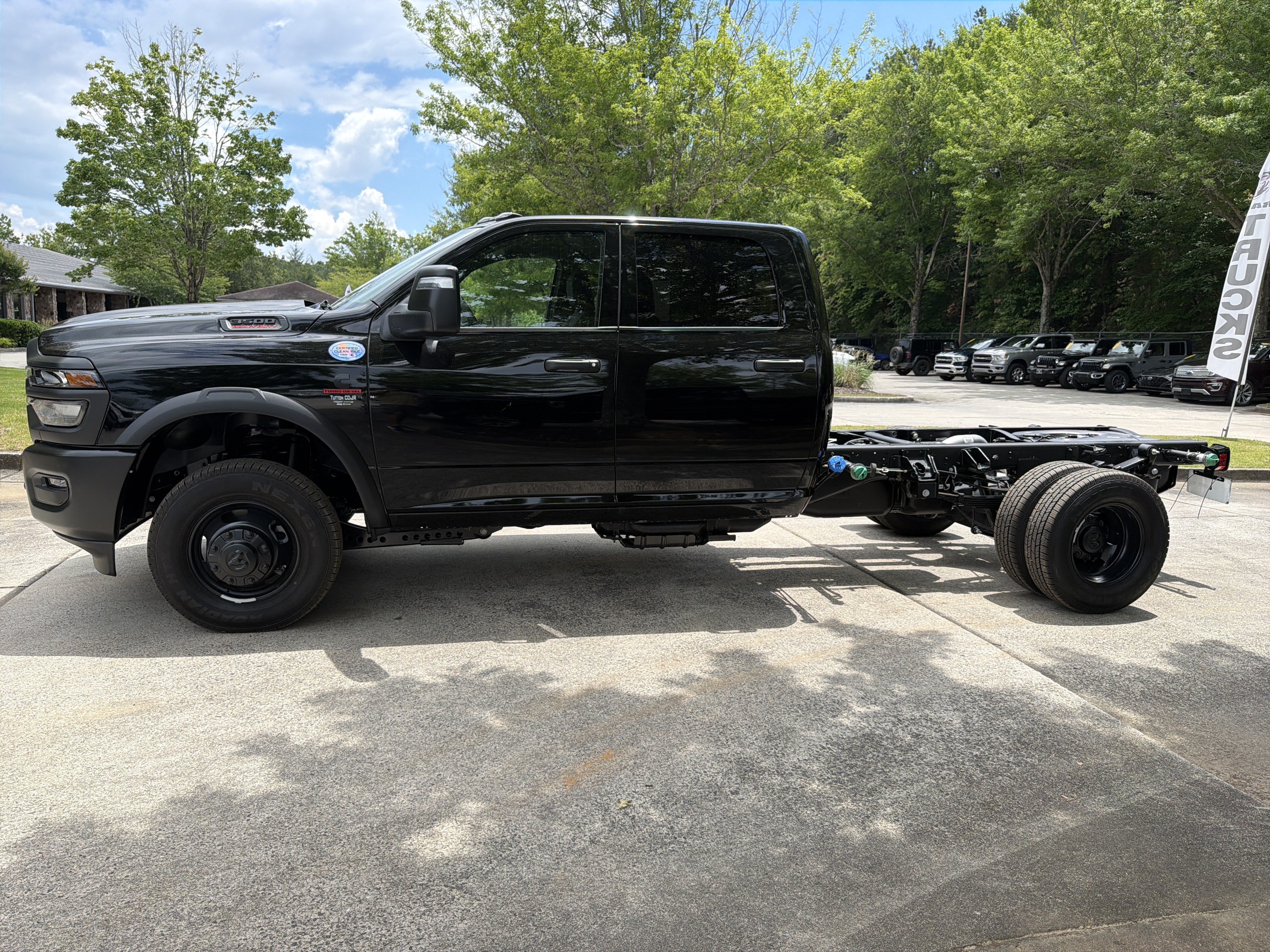 New 2026 RAM 3500 Tradesman AWD/4WD image 4