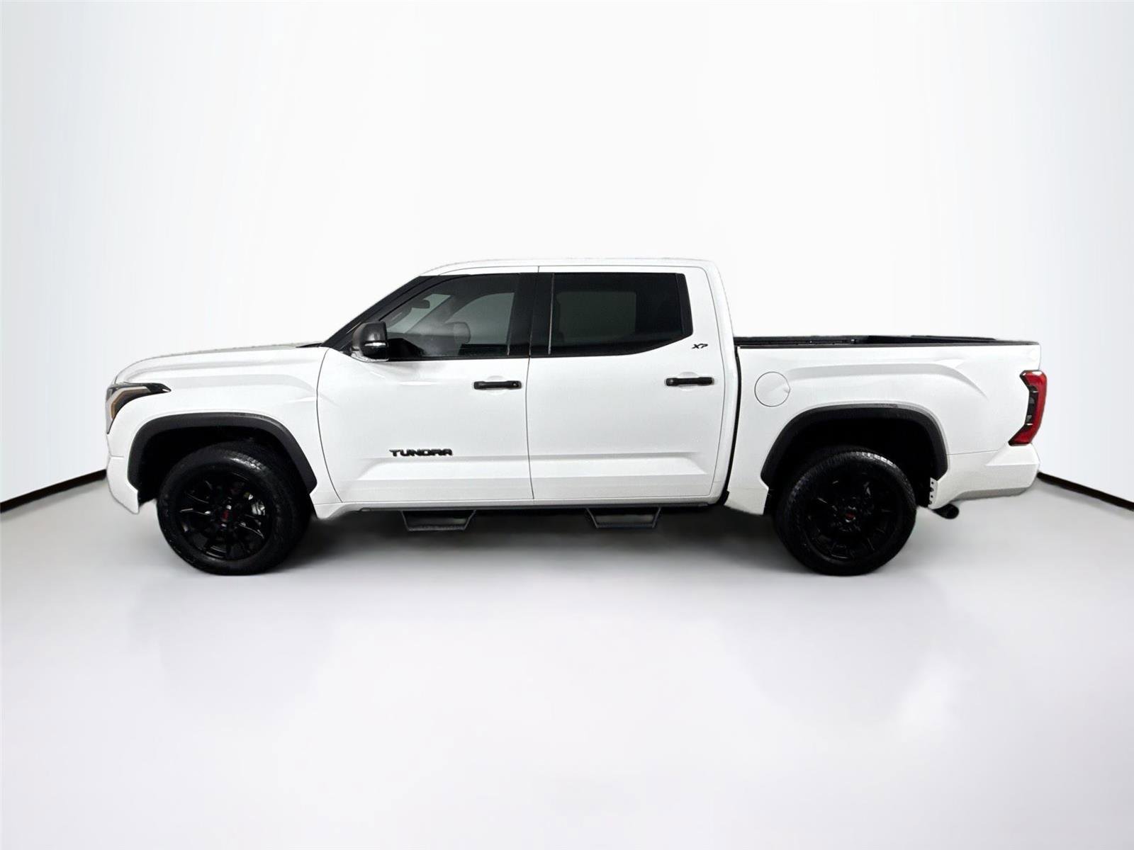 Used 2022 Toyota Tundra SR5 image 9
