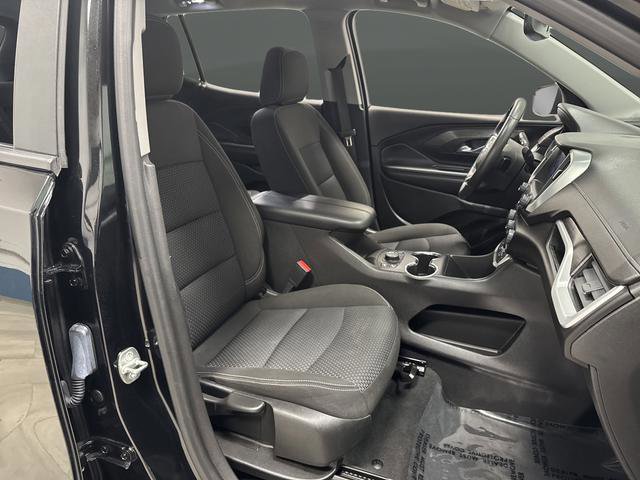 Used 2023 GMC Terrain SLE w/ Driver Convenience Package image 29