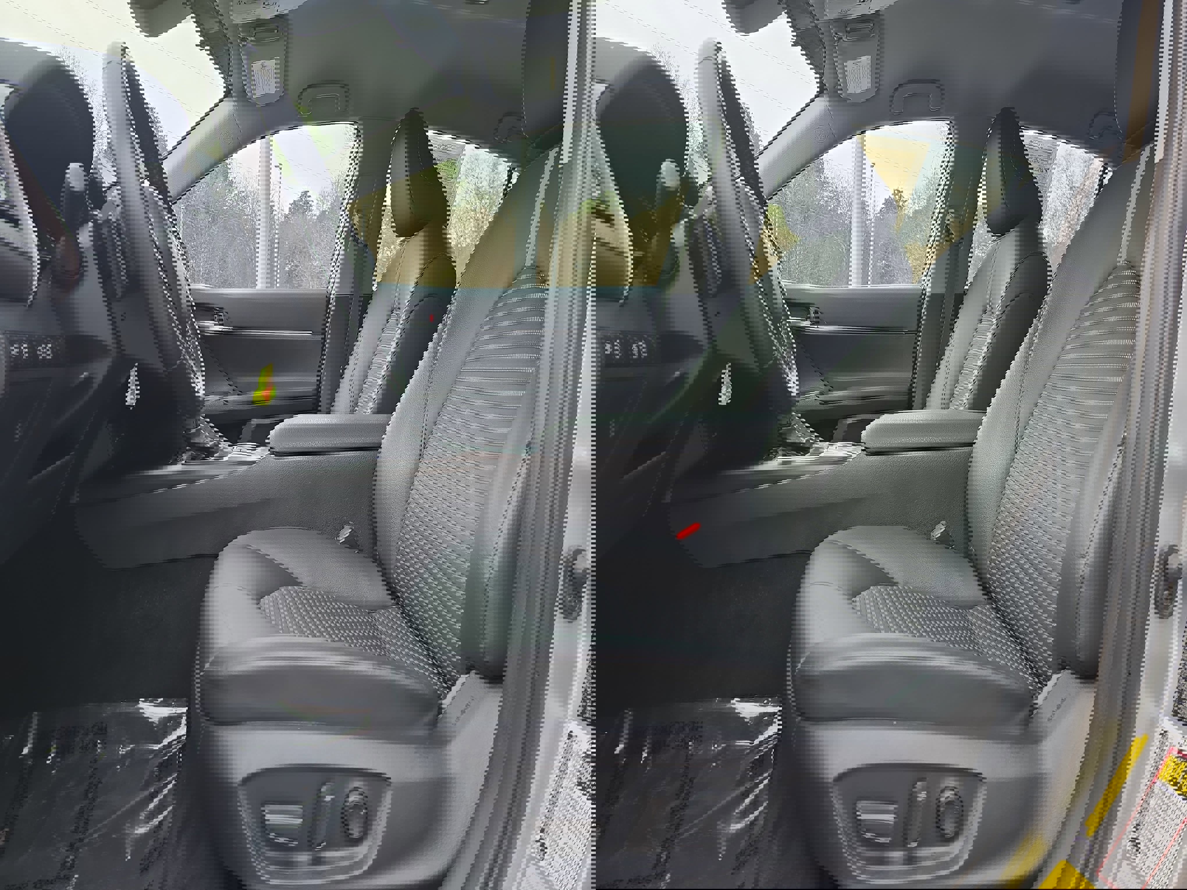 Used 2024 Toyota Camry SE image 14