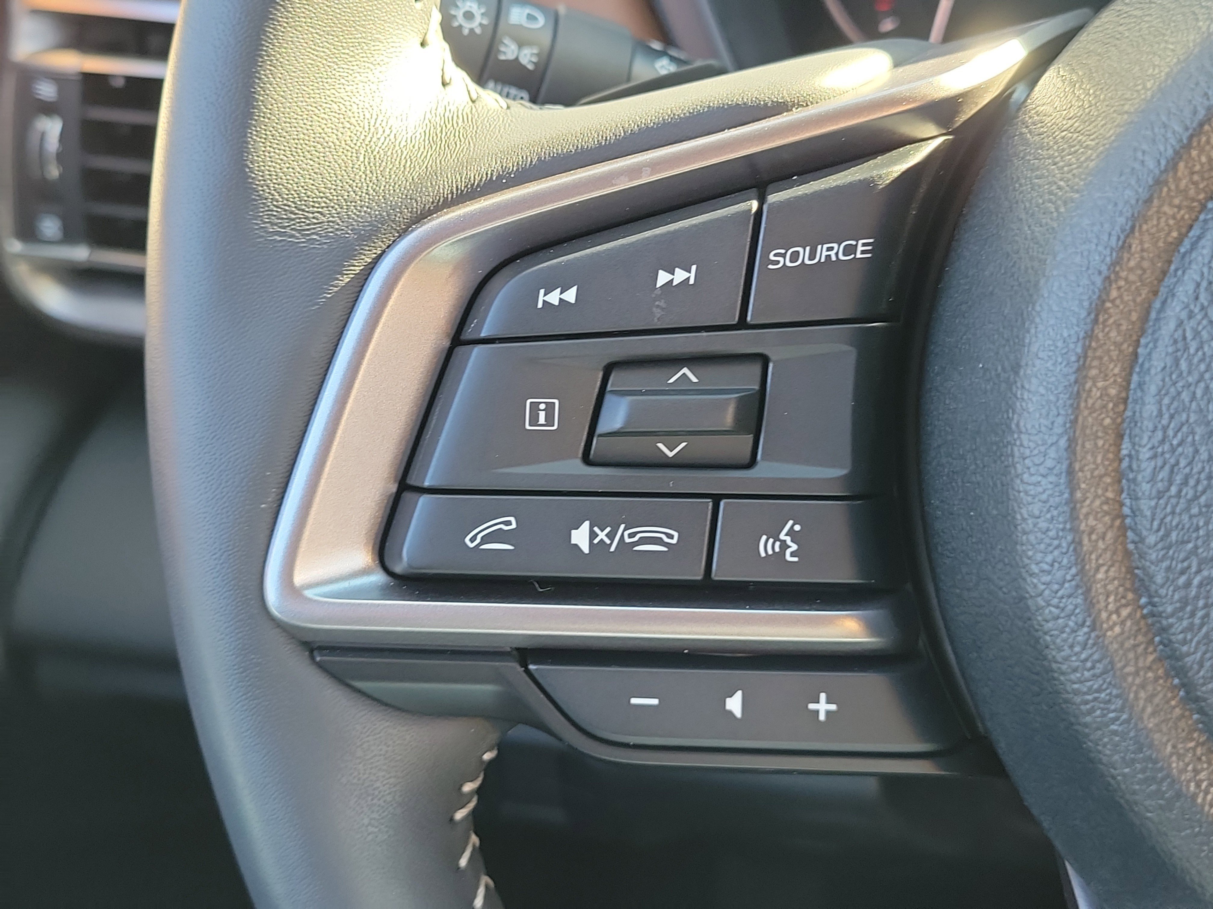 Used 2025 Subaru Outback Touring XT image 27