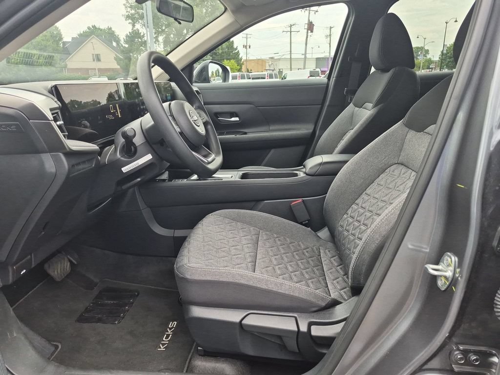 Used 2026 Nissan Kicks SV AWD/4WD image 11