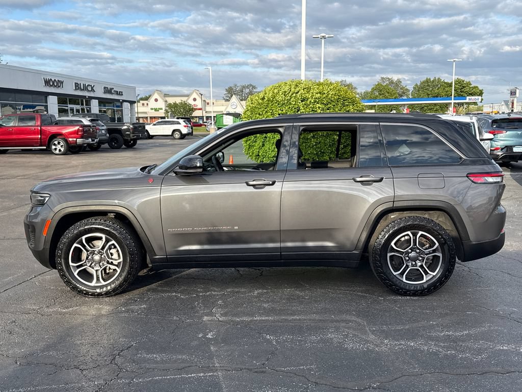 Used 2022 Jeep Grand Cherokee Trailhawk AWD/4WD image 7