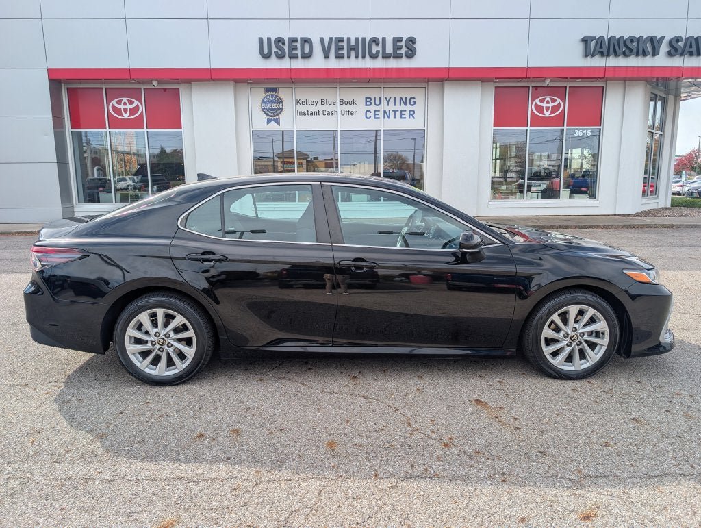 Certified 2022 Toyota Camry LE w/ Convenience Package FWD image 8