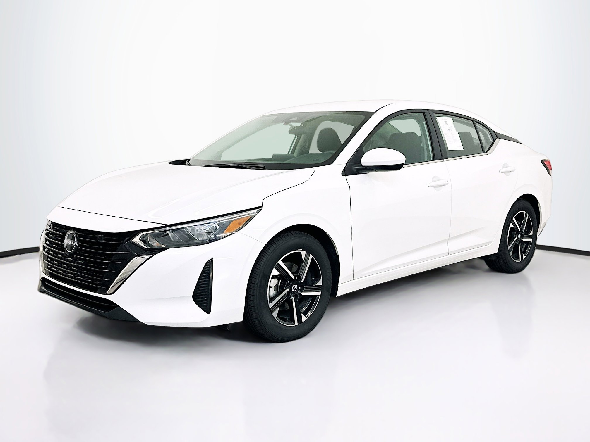 Used 2024 Nissan Sentra SV image 3