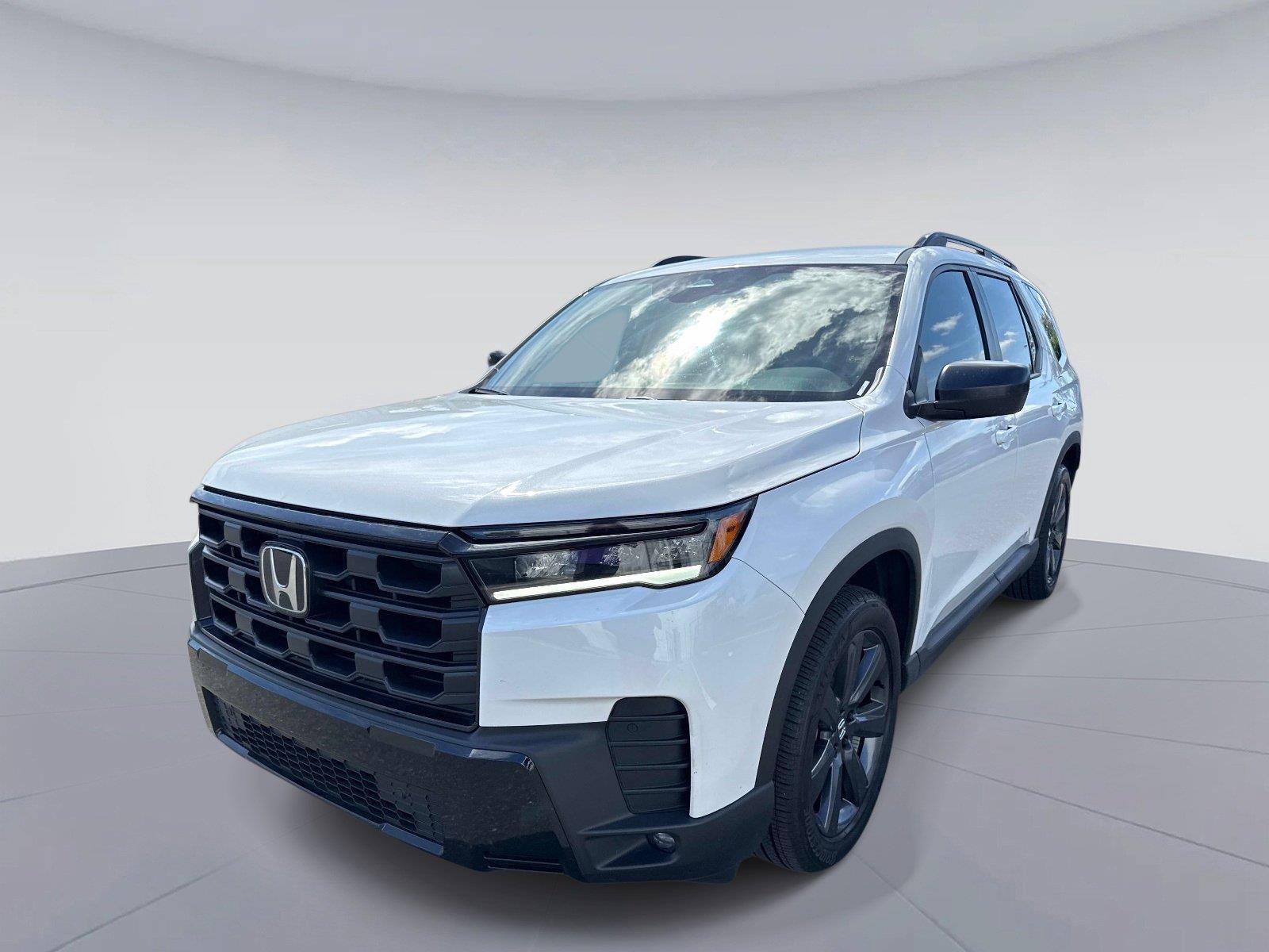 Certified 2026 Honda Pilot Sport image 8