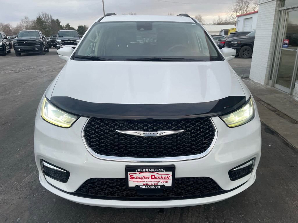 Used 2022 Chrysler Pacifica Touring-L FWD image 8