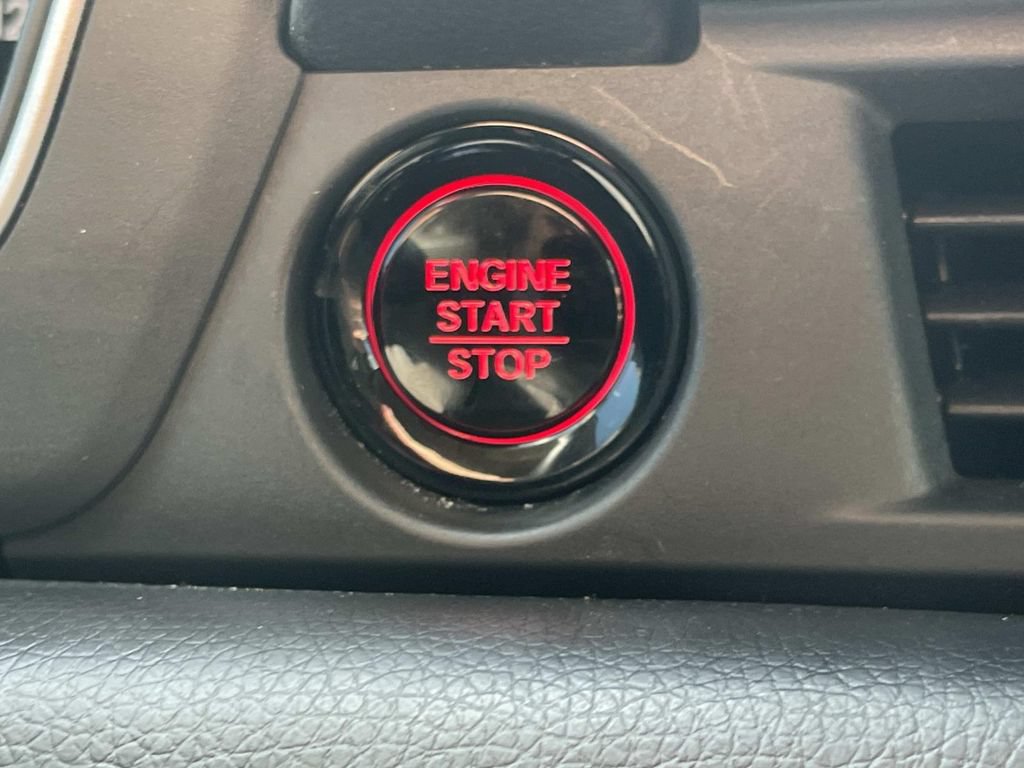 Used 2025 Honda Pilot EX-L image 21