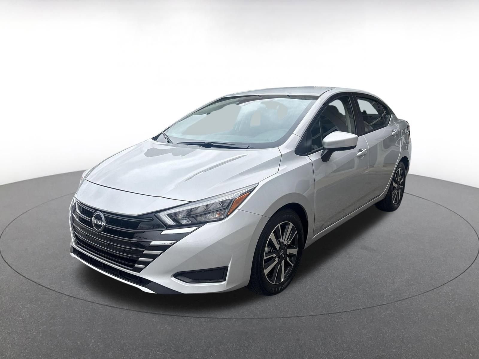 Used 2025 Nissan Versa SV FWD image 8
