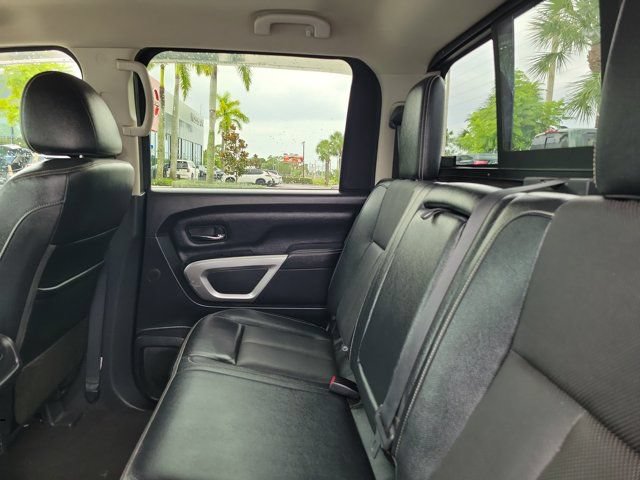 Used 2019 Nissan Titan PRO-4X w/ Pro-4x Convenience Package AWD/4WD image 13