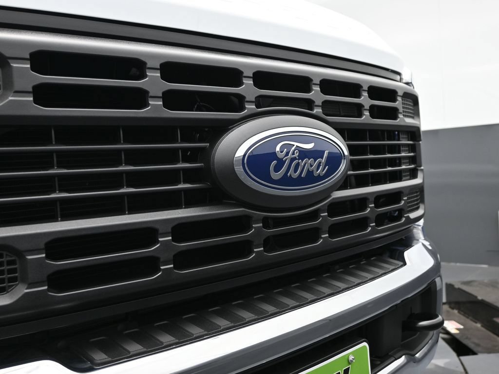 New 2026 Ford F250 XL AWD/4WD image 7