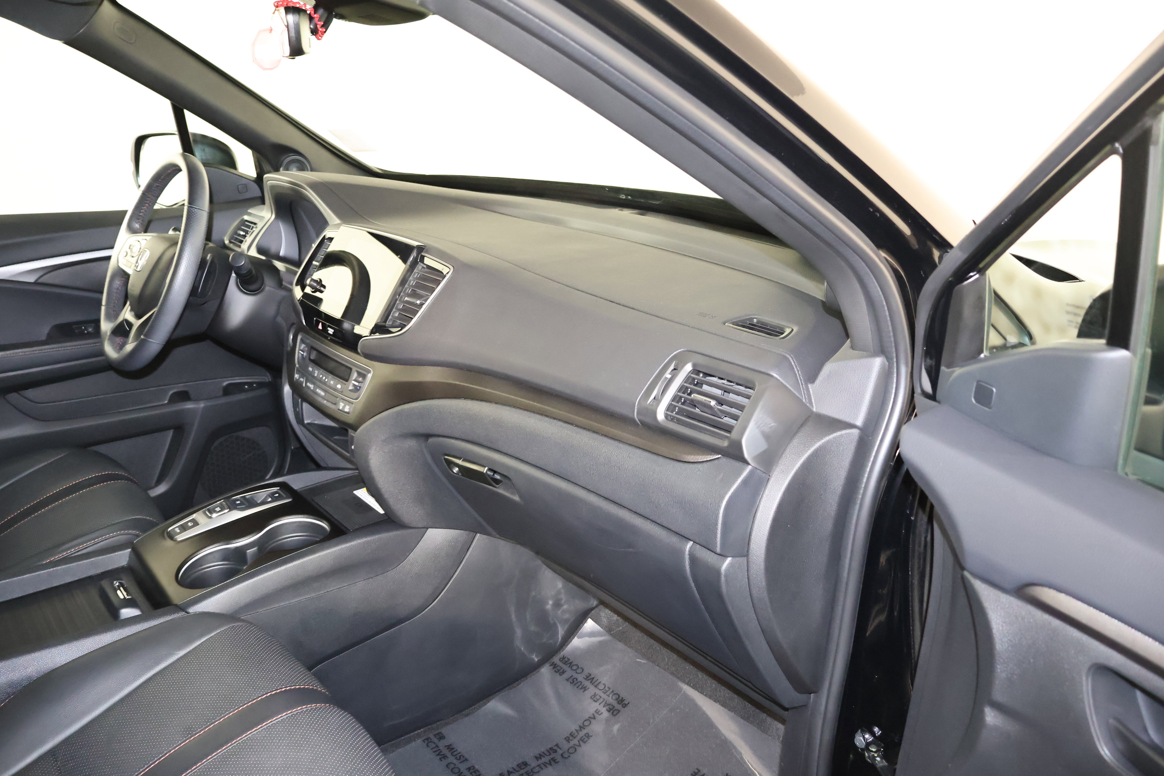 Certified 2022 Honda Passport TrailSport image 43