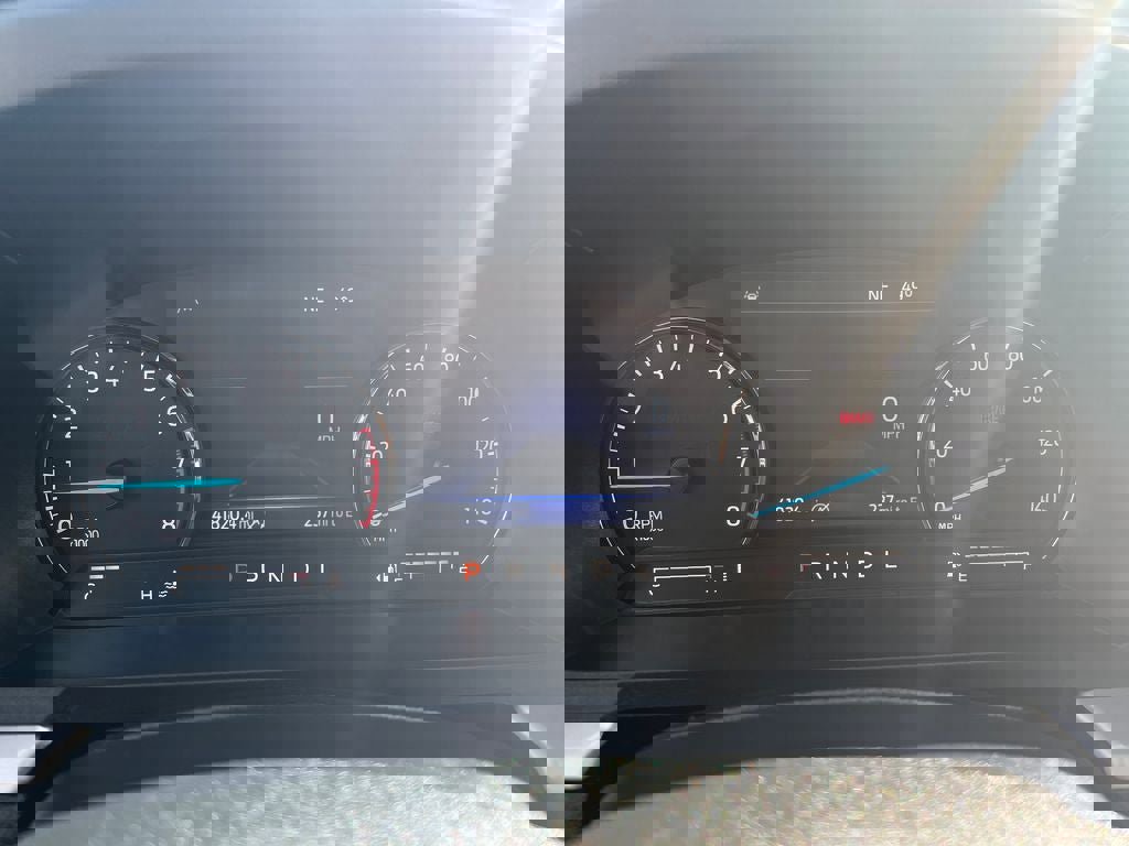 Used 2024 Ford Explorer XLT w/ Equipment Group 202A AWD/4WD image 21