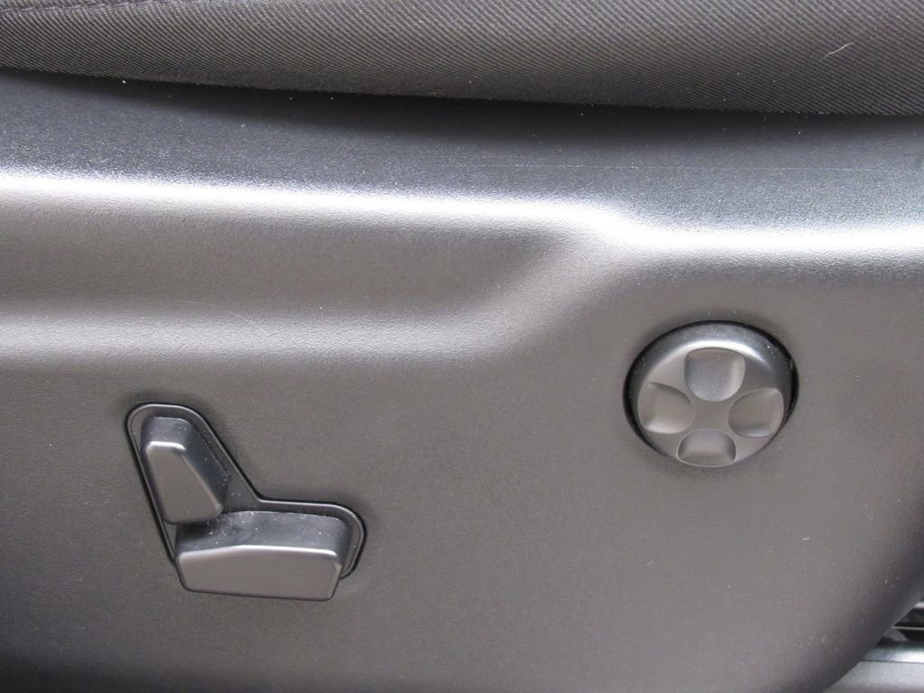 Used 2025 Dodge Durango GT image 22