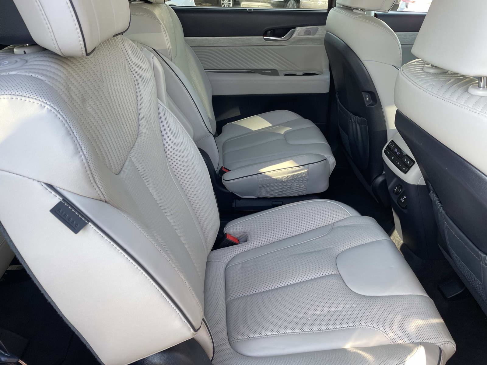 Used 2023 Hyundai Palisade Calligraphy image 27