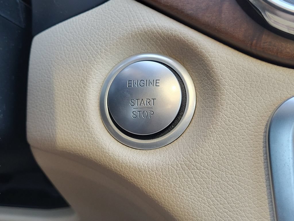 Used 2019 Mercedes-Benz GLA 250 4MATIC w/ Premium Package image 15