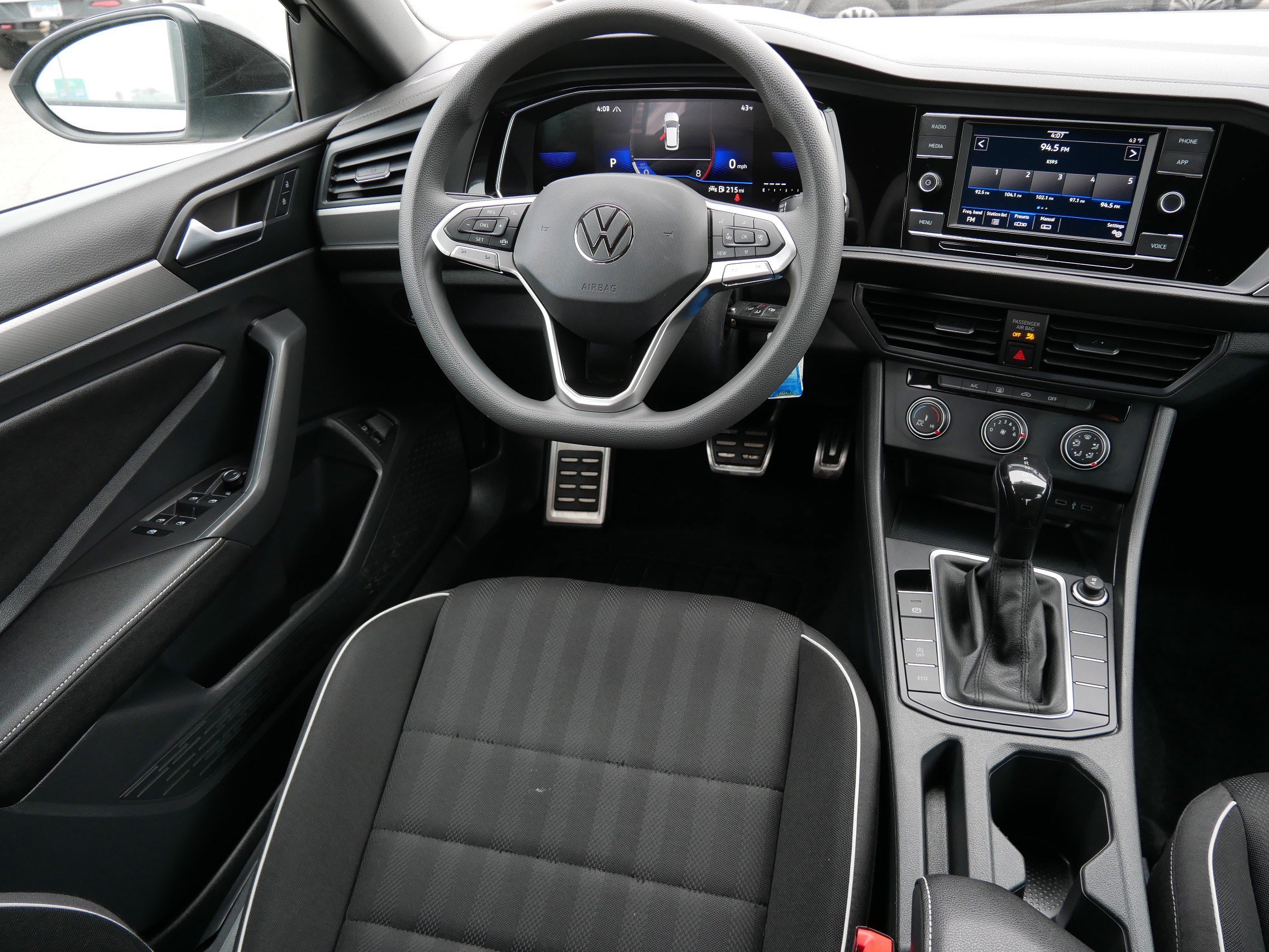 Certified 2023 Volkswagen Jetta Sport image 9