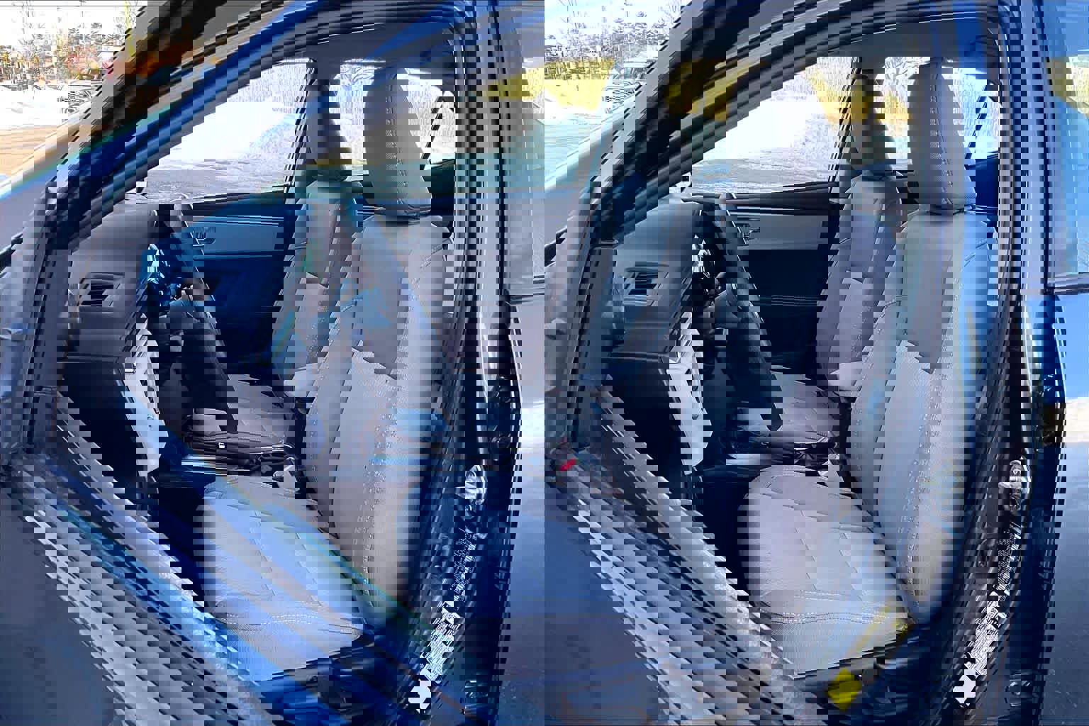 Used 2016 Toyota Corolla LE image 9