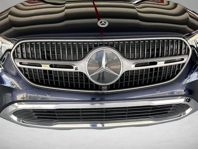 Used 2024 Mercedes-Benz GLC 300 image 30