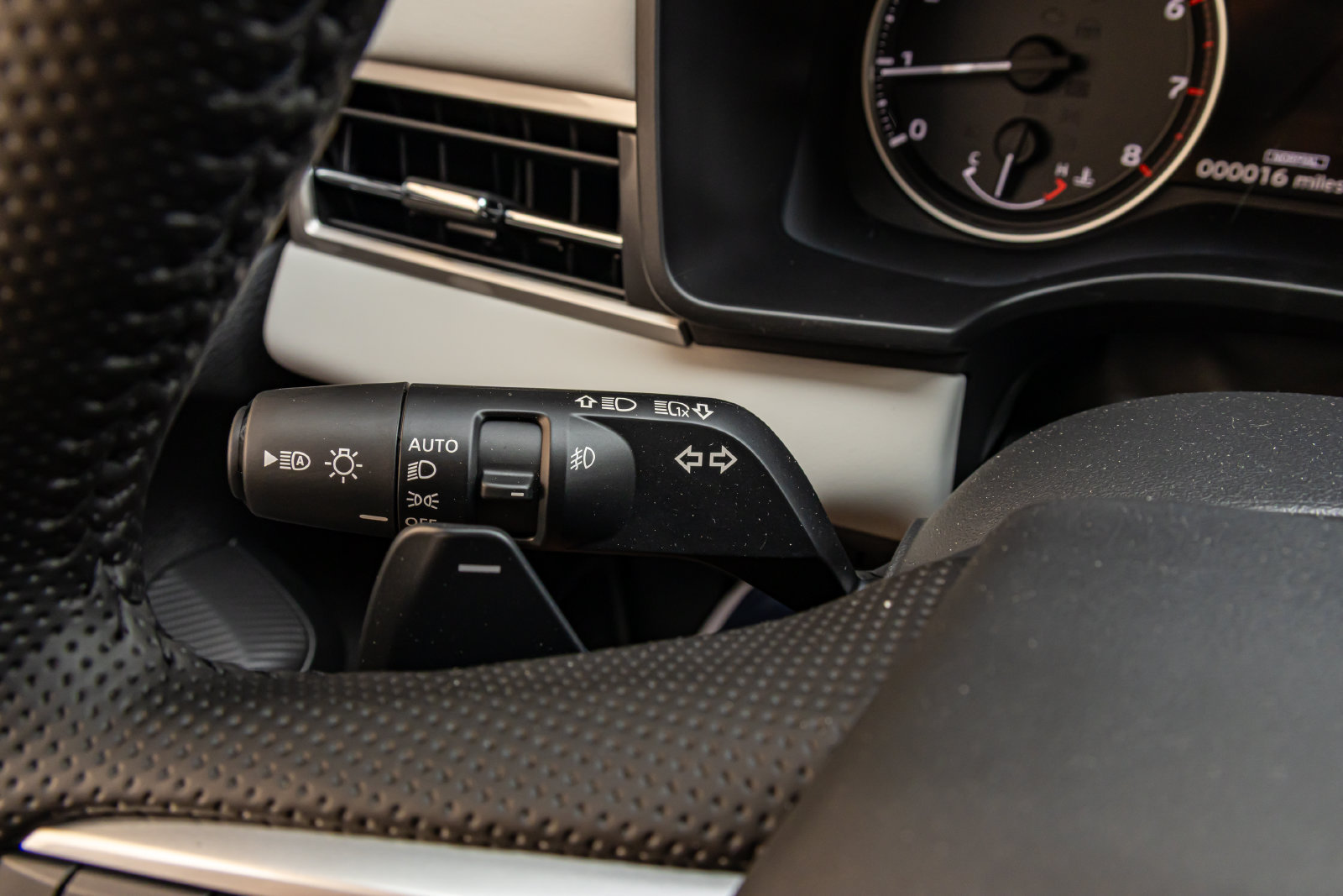 New 2026 Mitsubishi Outlander SE AWD/4WD image 32