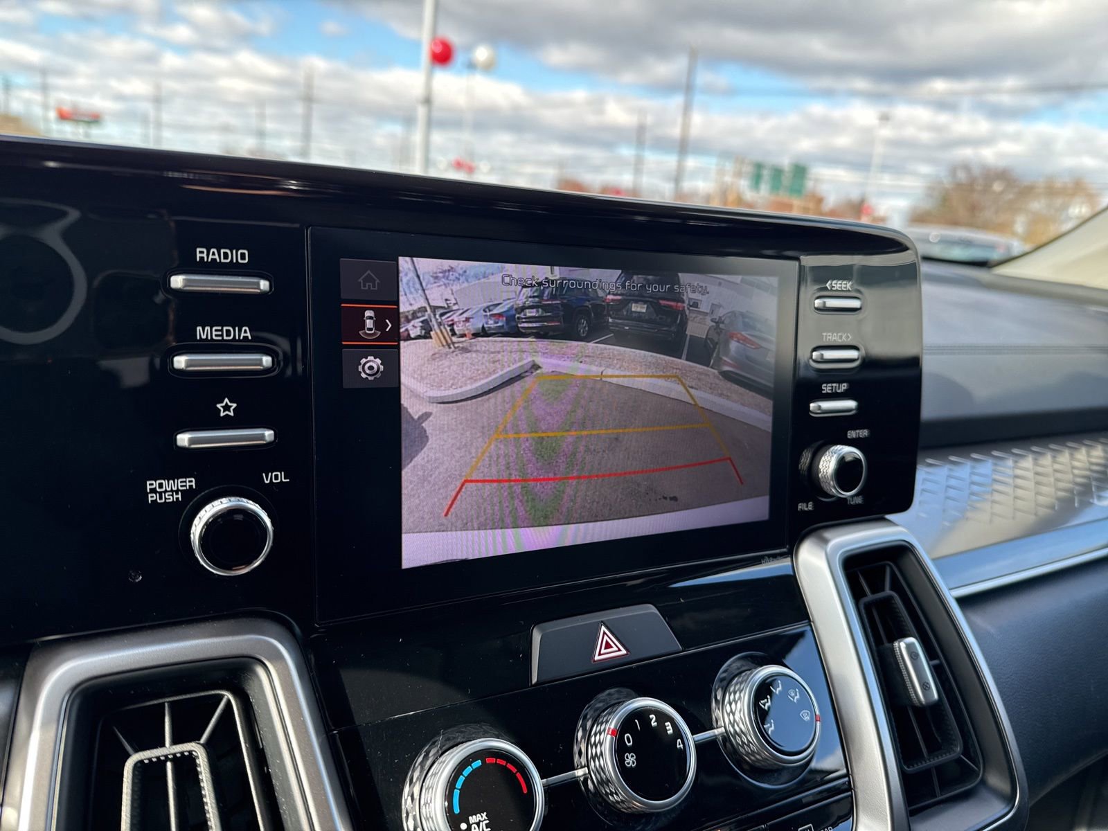 Used 2022 Kia Sorento LX image 22