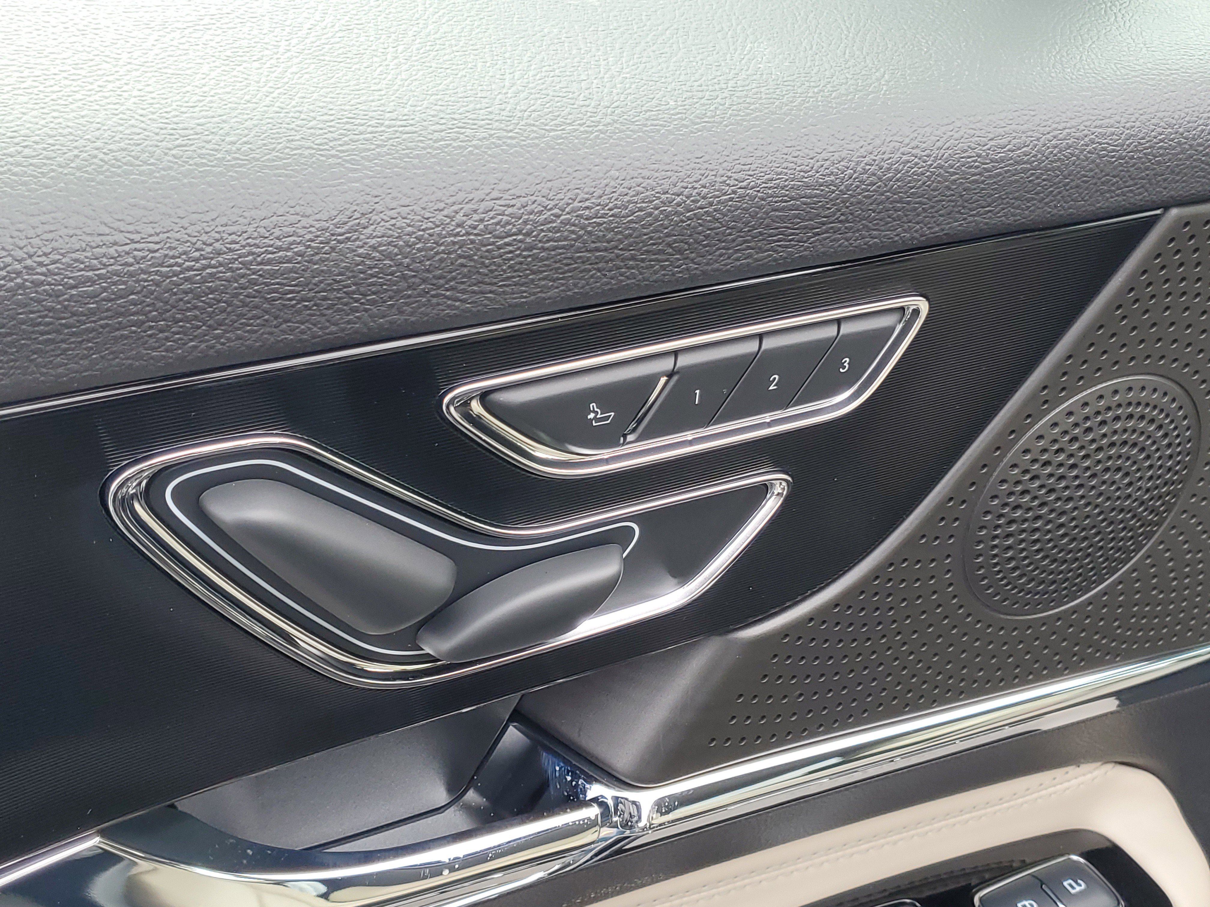 New 2026 Lincoln Corsair Premiere image 9