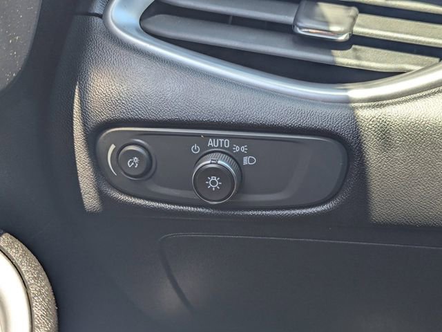 Used 2023 Chevrolet Malibu LT image 31