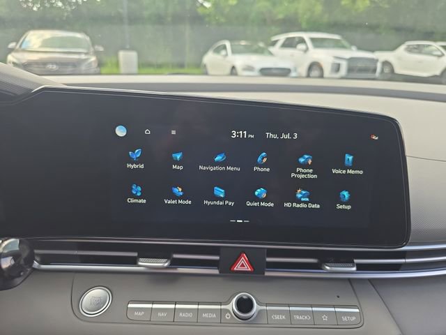 New 2025 Hyundai Elantra SEL image 16