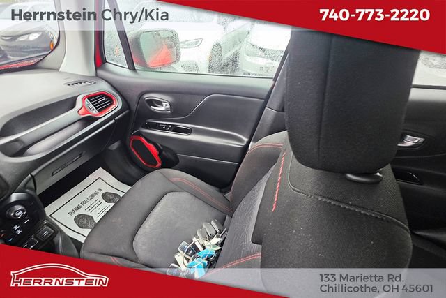 Used 2020 Jeep Renegade Trailhawk w/ Cold Weather Group AWD/4WD image 11