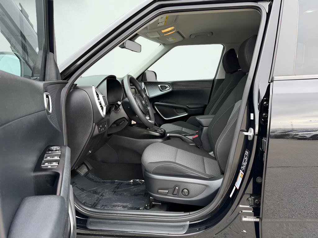 Used 2021 Kia Soul S FWD image 16