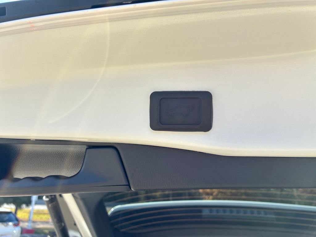 New 2025 Toyota RAV4 XLE image 31