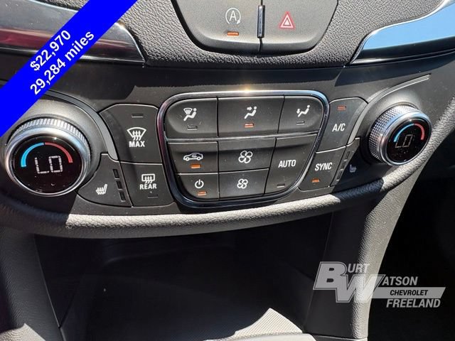 Used 2023 Chevrolet Equinox LT AWD/4WD image 21