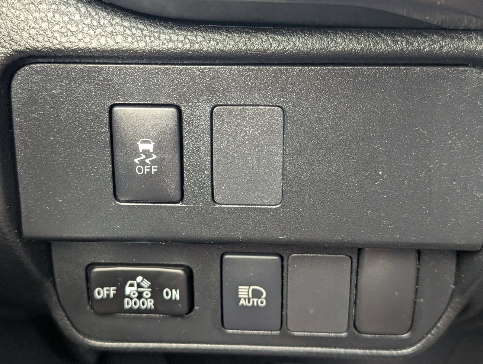 Used 2021 Toyota Tacoma SR5 w/ Blackout Package (TMS) image 29